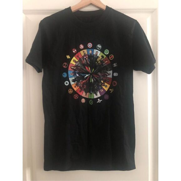Marvel T-shirt size Small - Picture 1 of 1
